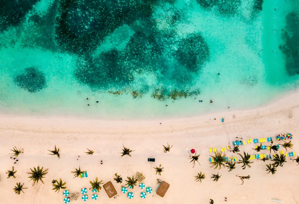 bahamas- adam-gonzales-ndnZLh3LK6c-unsplash