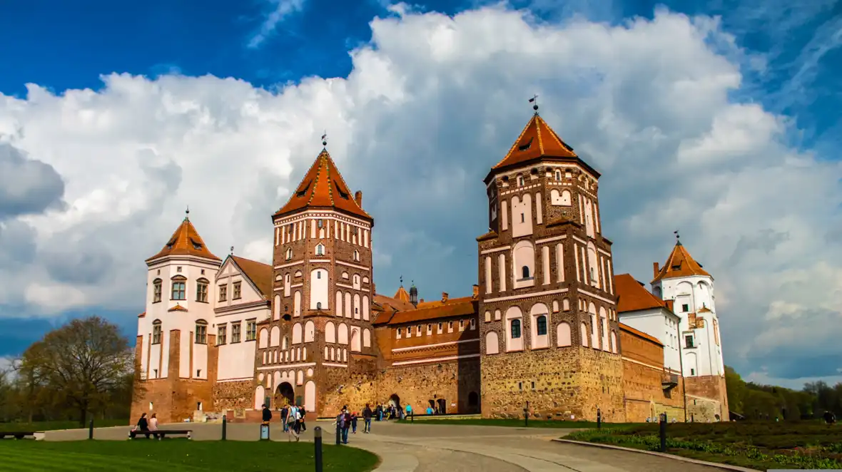 pixabay-castle-2107534