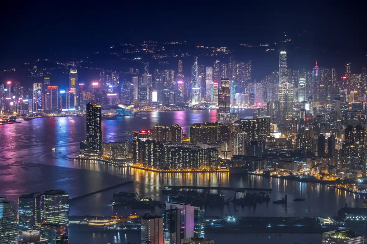 Backpacking in Full Travel Guide
