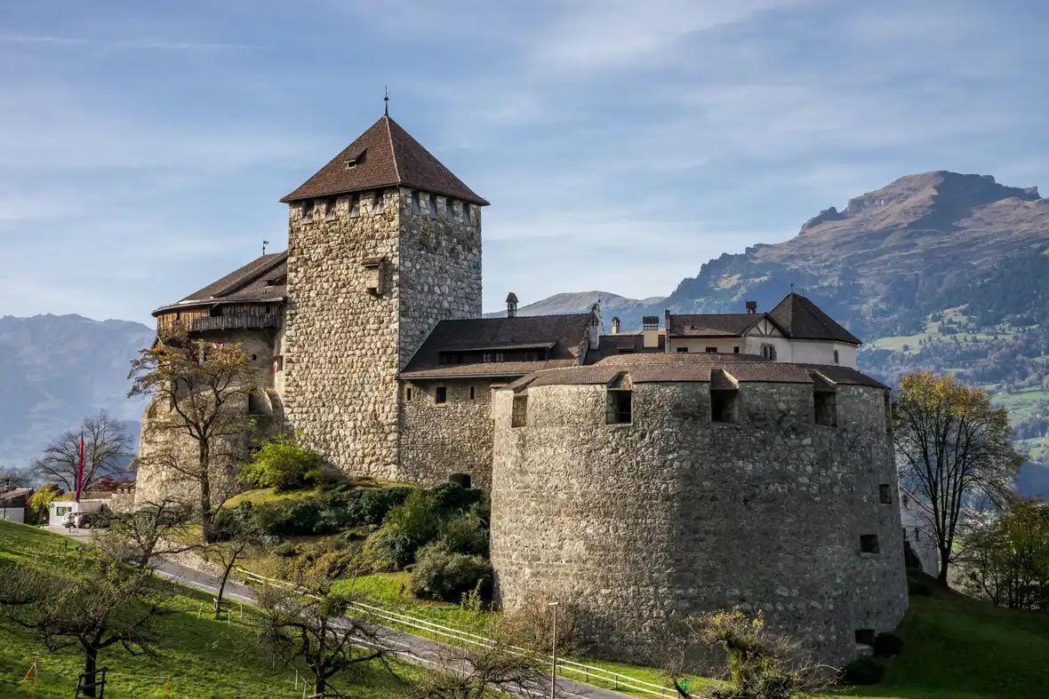 Liechtenstein - pixabay - castle-7581517