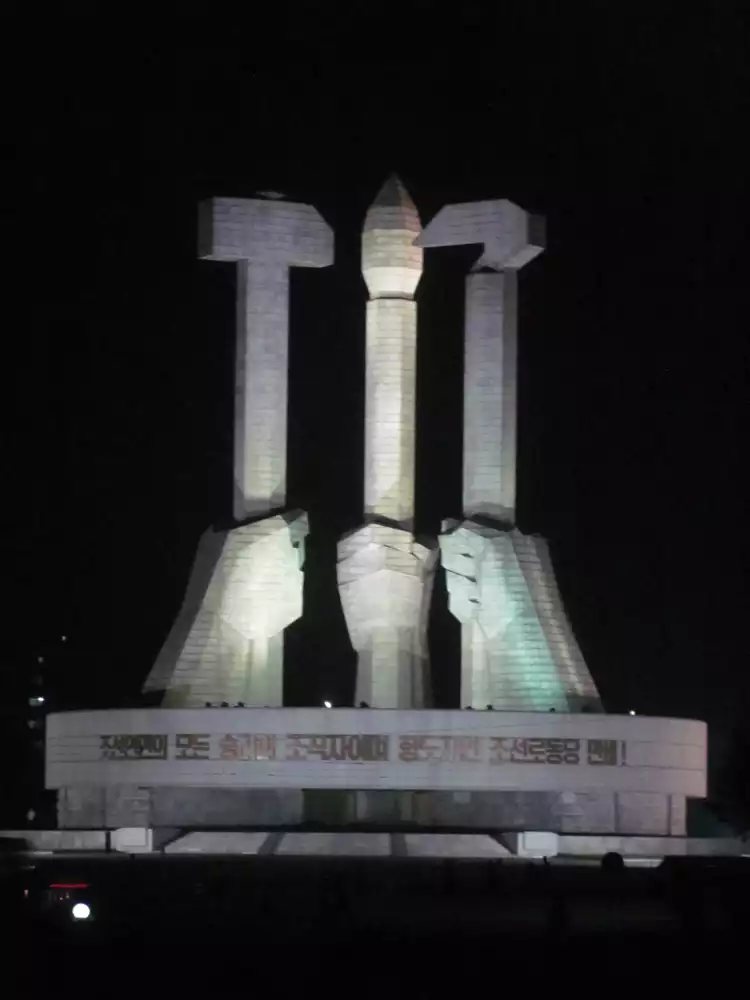 Take your backpack - North Korea - 31