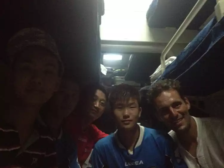 Take your backpack - Meeting the entire North Korean national football team U19 on the train - 1