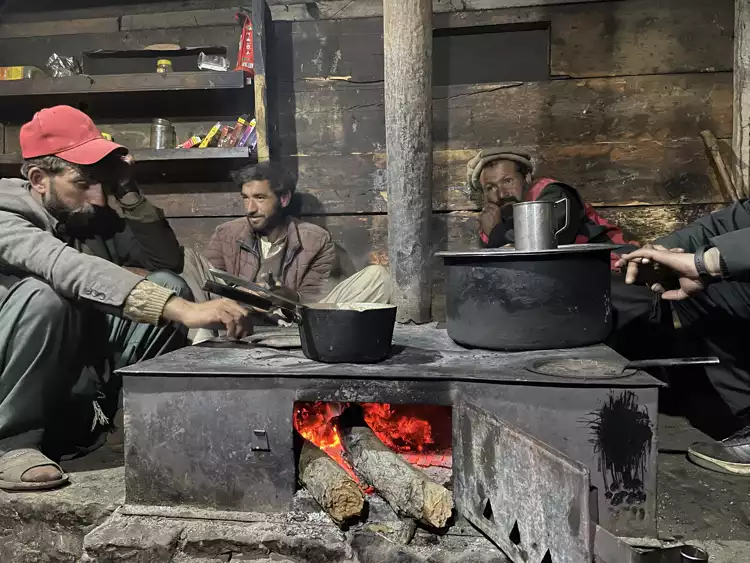 Take your backpack - Pakistan - 31