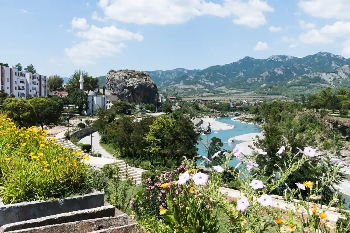 albania-city-permet