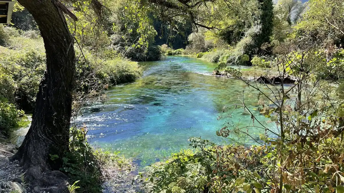 albania-unique-site-blue-eye-spring
