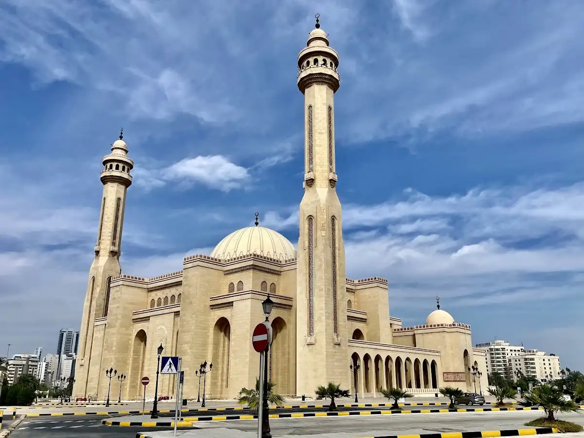 bahrain-unique-site-al-fateh-mosque