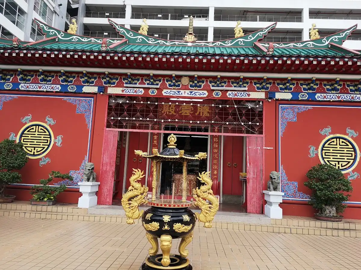 brunei-unique-site-teng-yun-temple