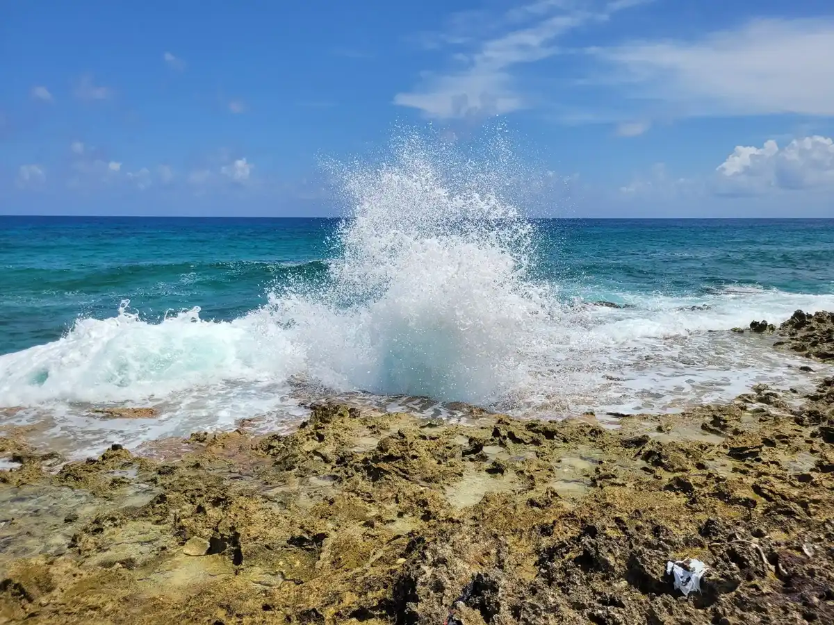 cayman-islands-unique-site-grand-caymans-blow-holes
