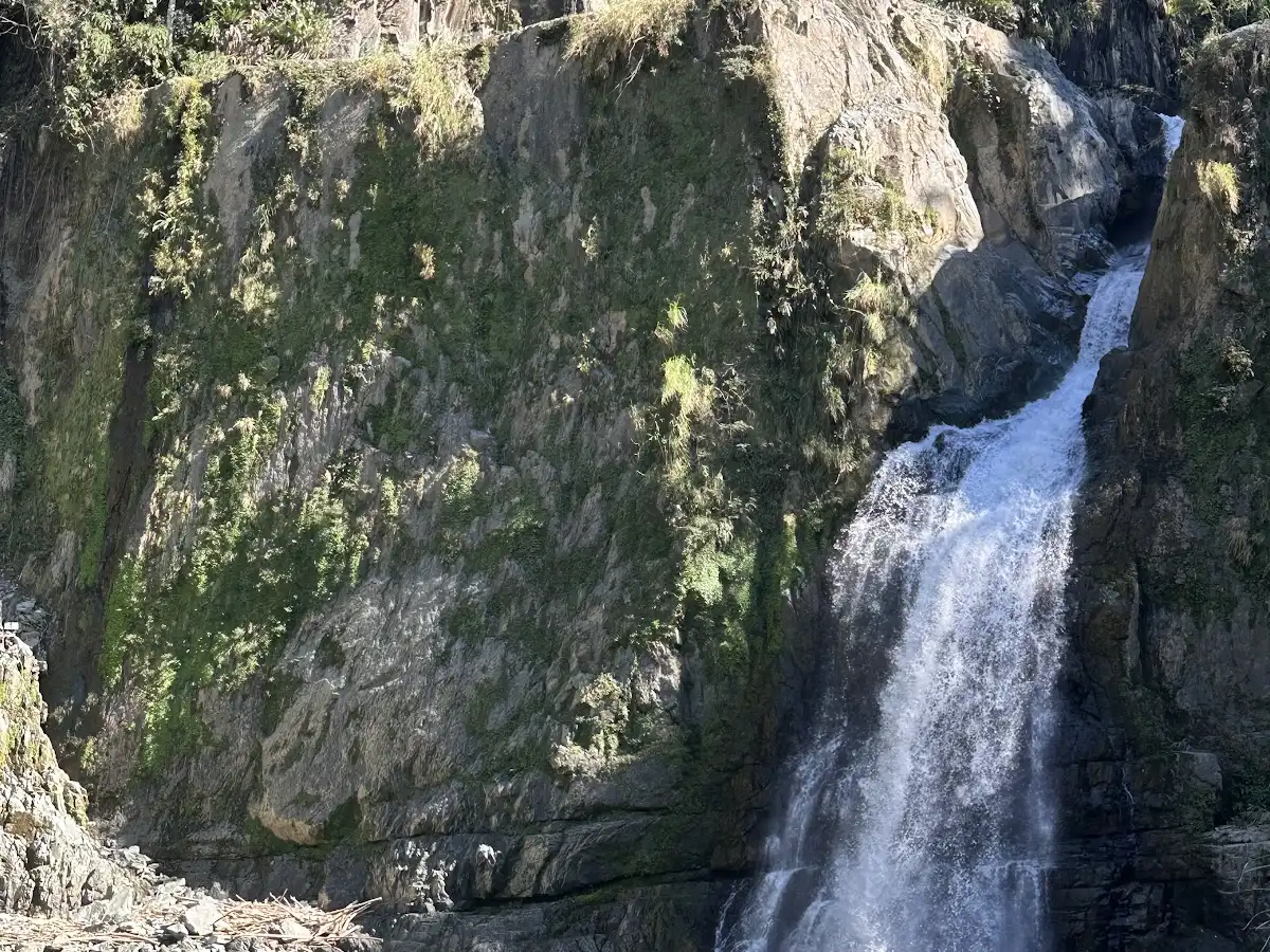 dominican-republic-hike-salto-de-jimenoa-uno-trail