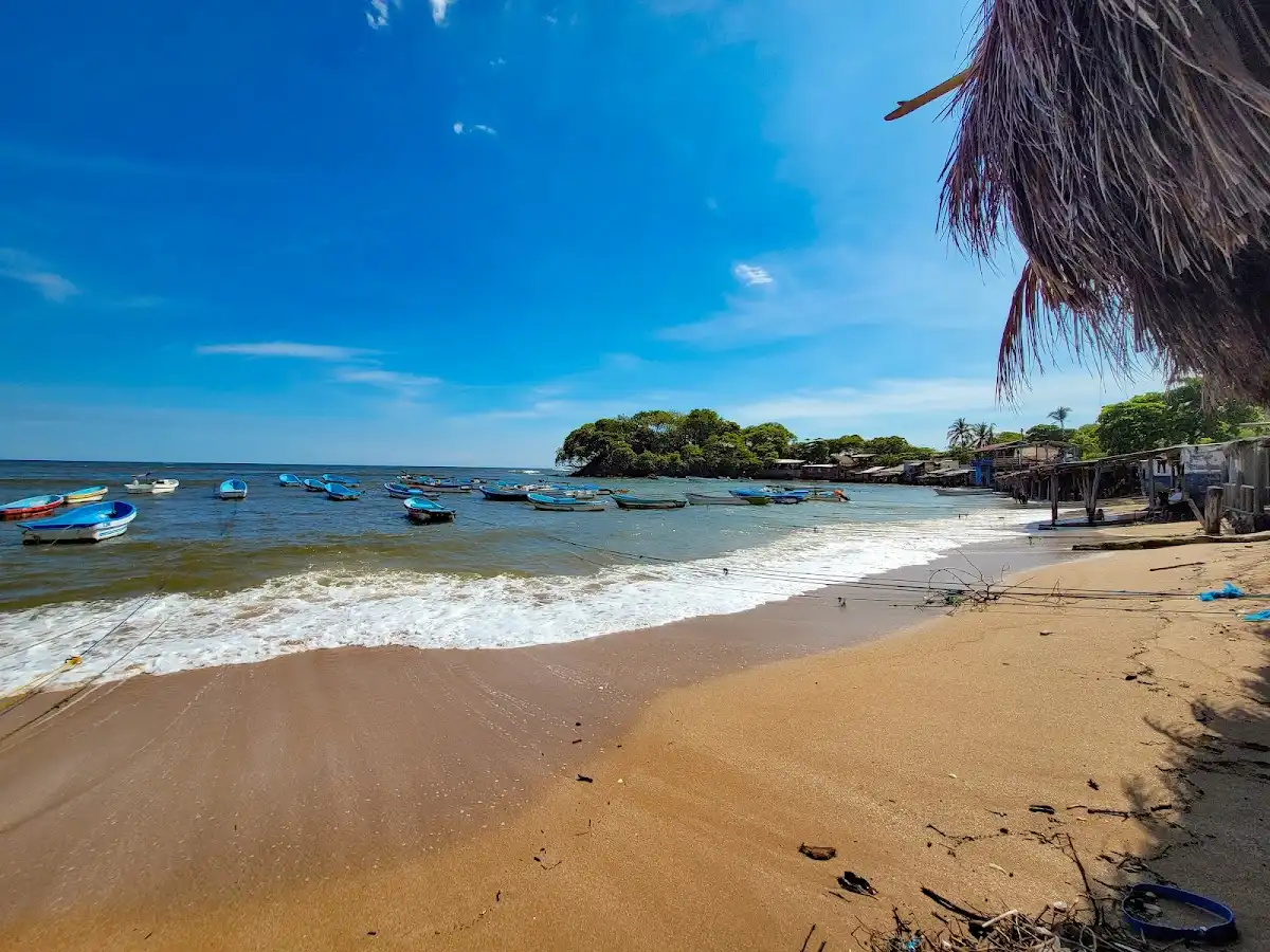 el-salvador-beach-los-cobanos-beach v1