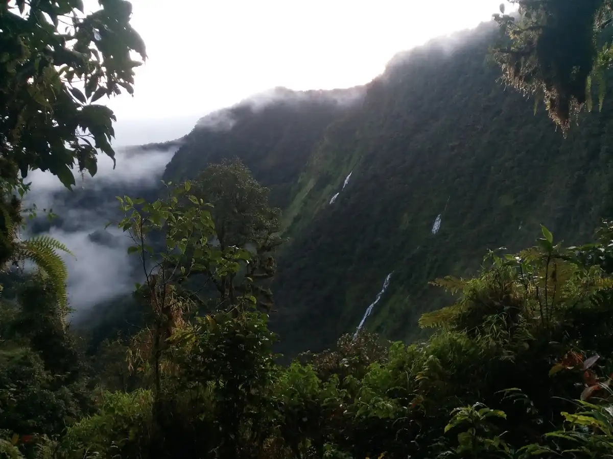 equatorial-guinea-unique-site-cascadas-de-moka