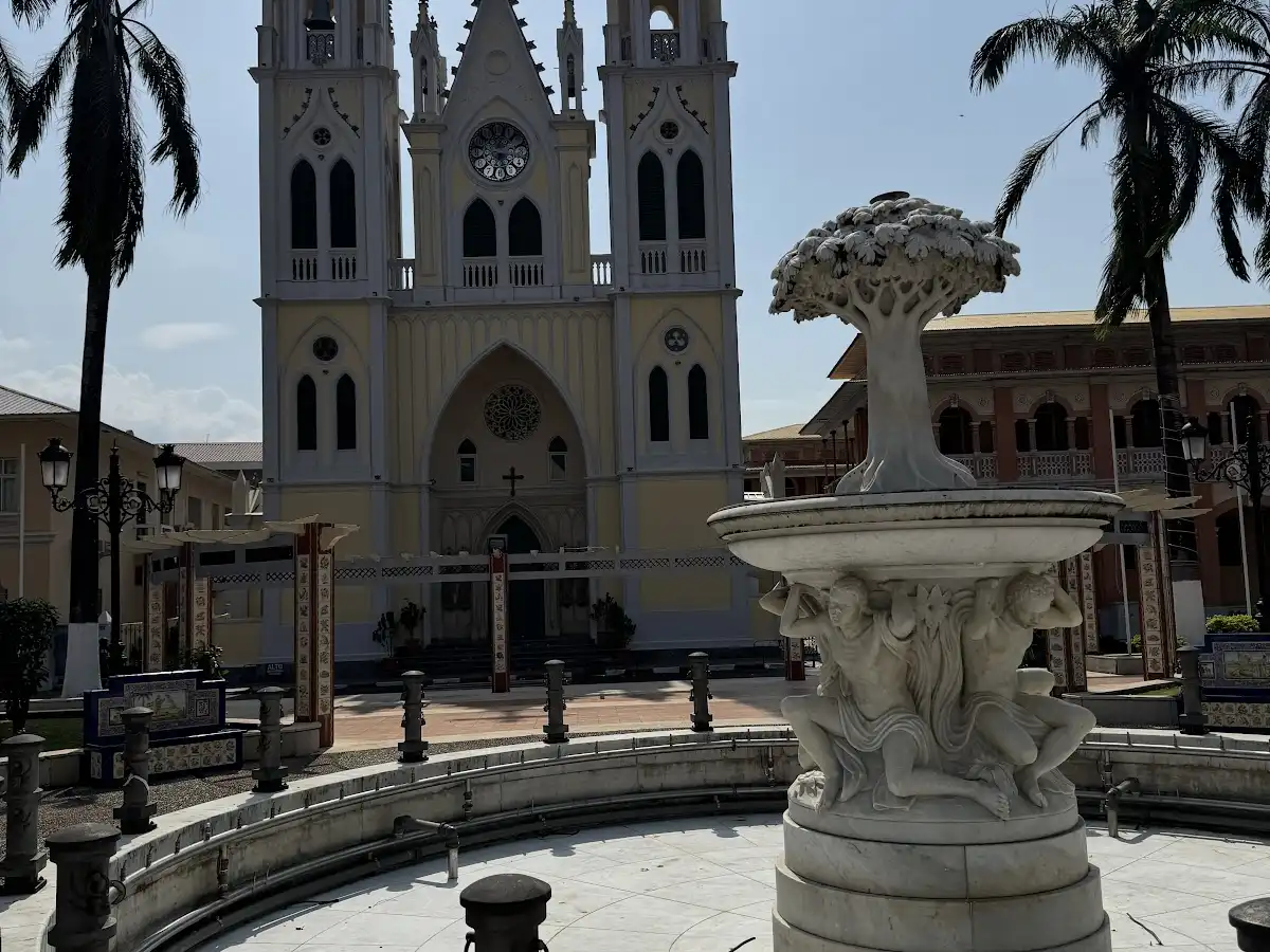 equatorial-guinea-unique-site-catedral-de-santa-isabel
