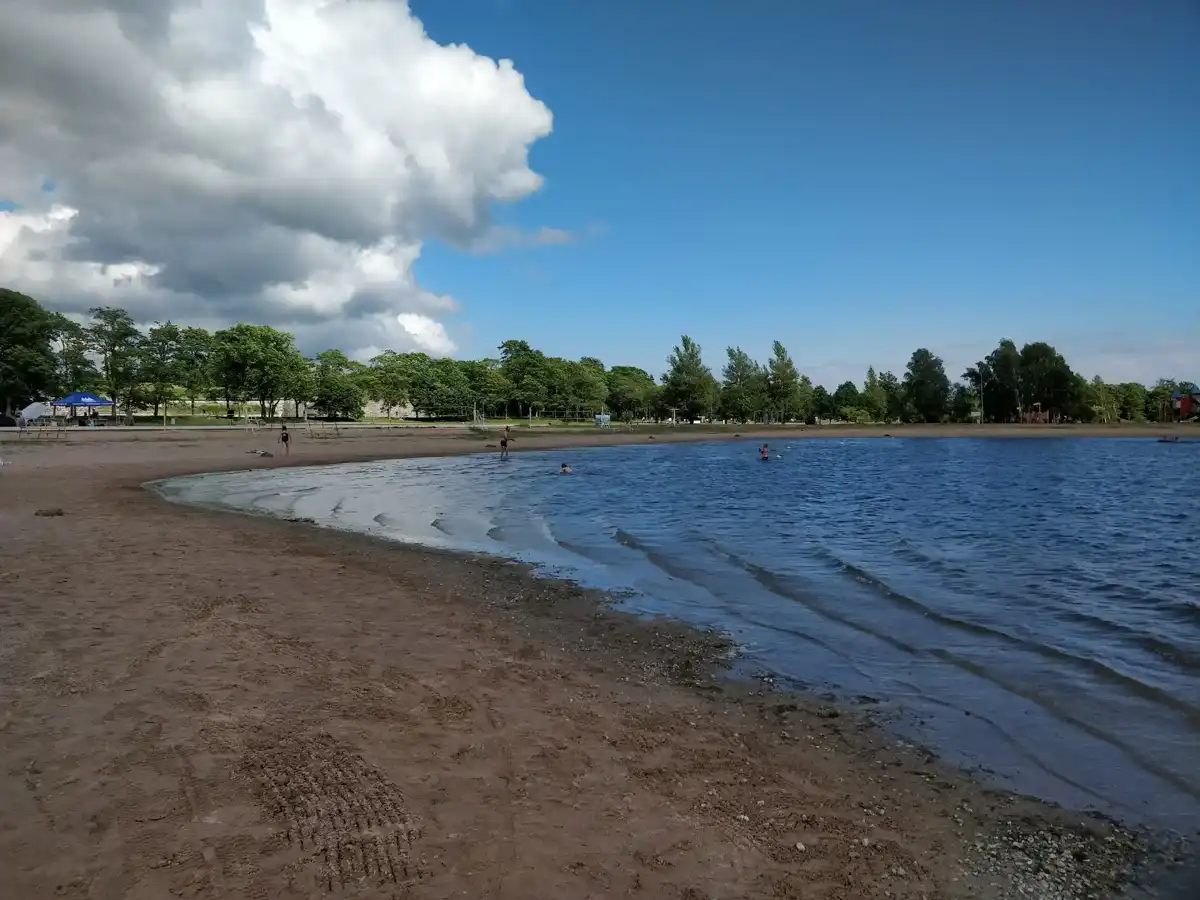 estonia-beach-kuressaare-beach