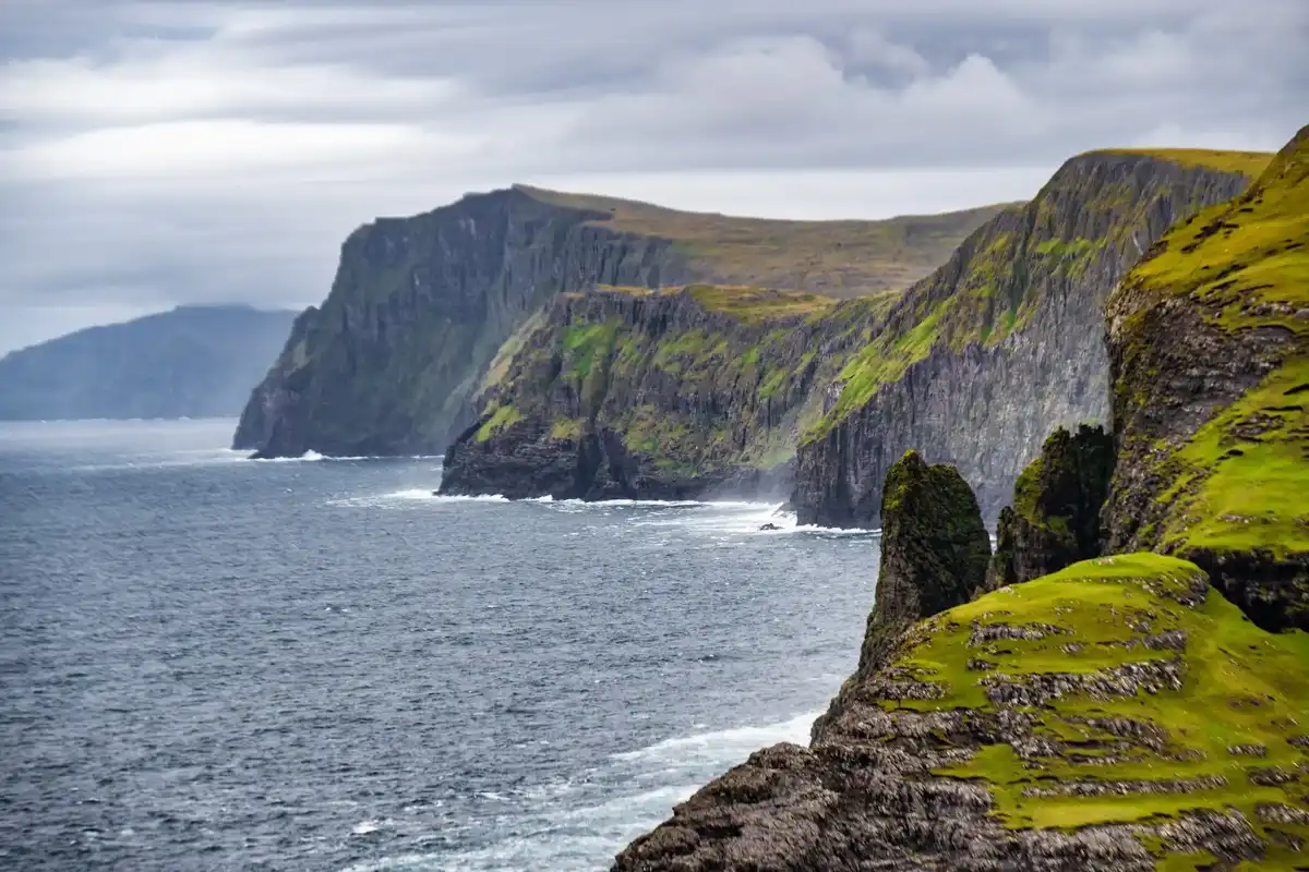 faroe-islands-unique-site-bosdalafossur-waterfall