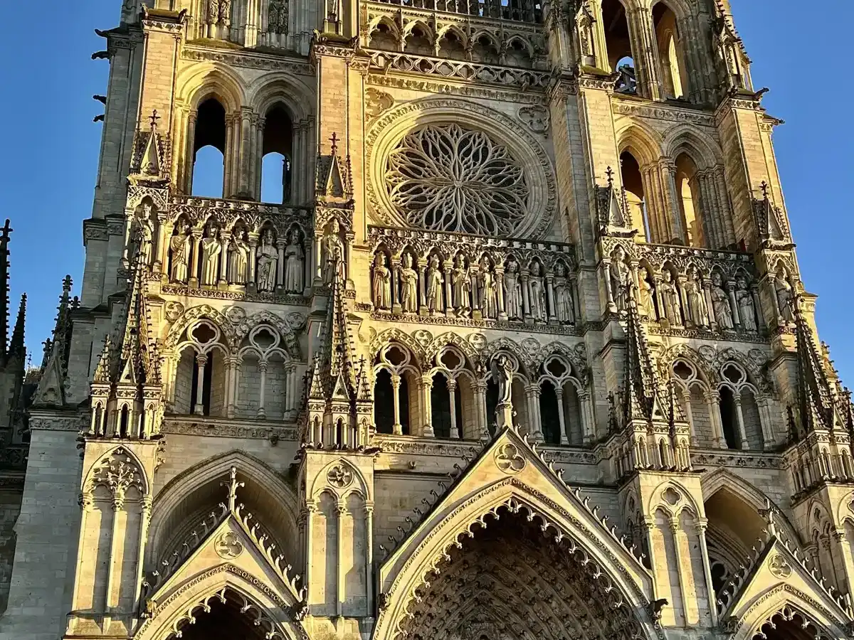 france-unique-site-amiens-cathedral