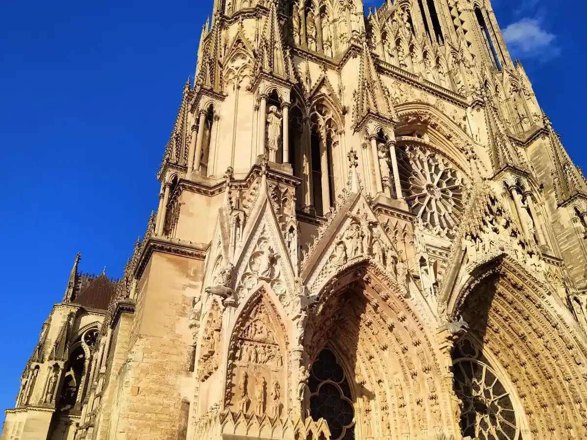 france-unique-site-reims-cathedral