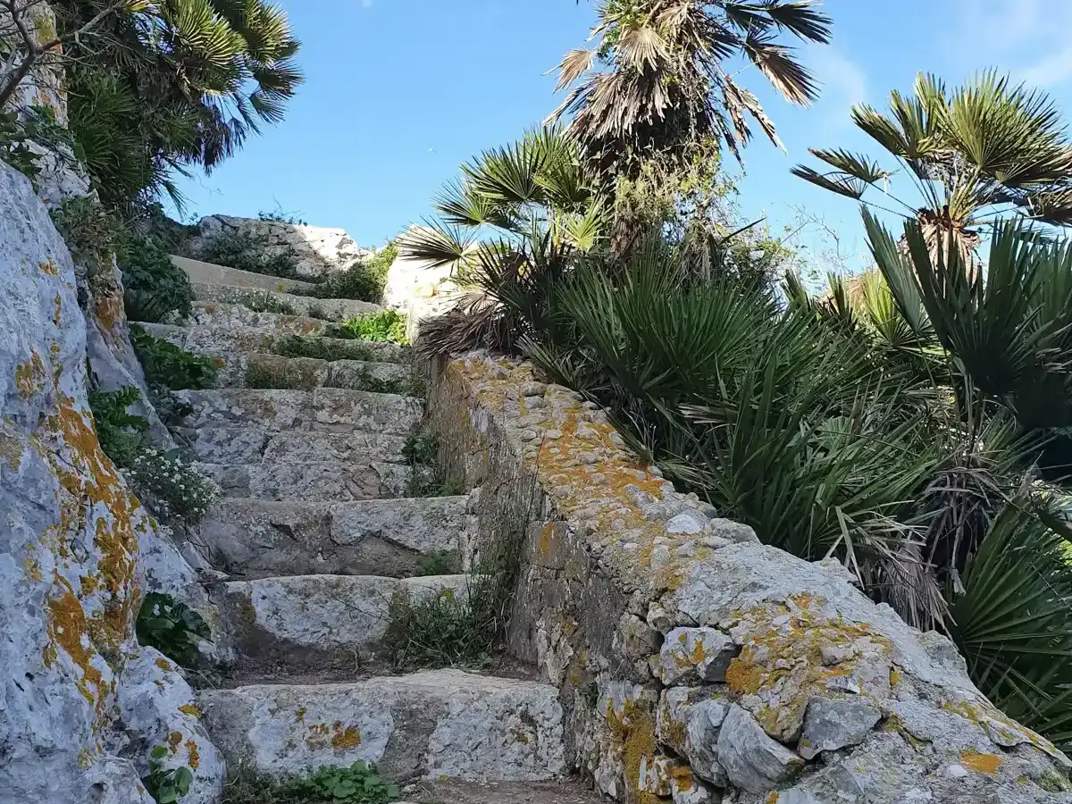 gibraltar-hike-mediterranean-steps