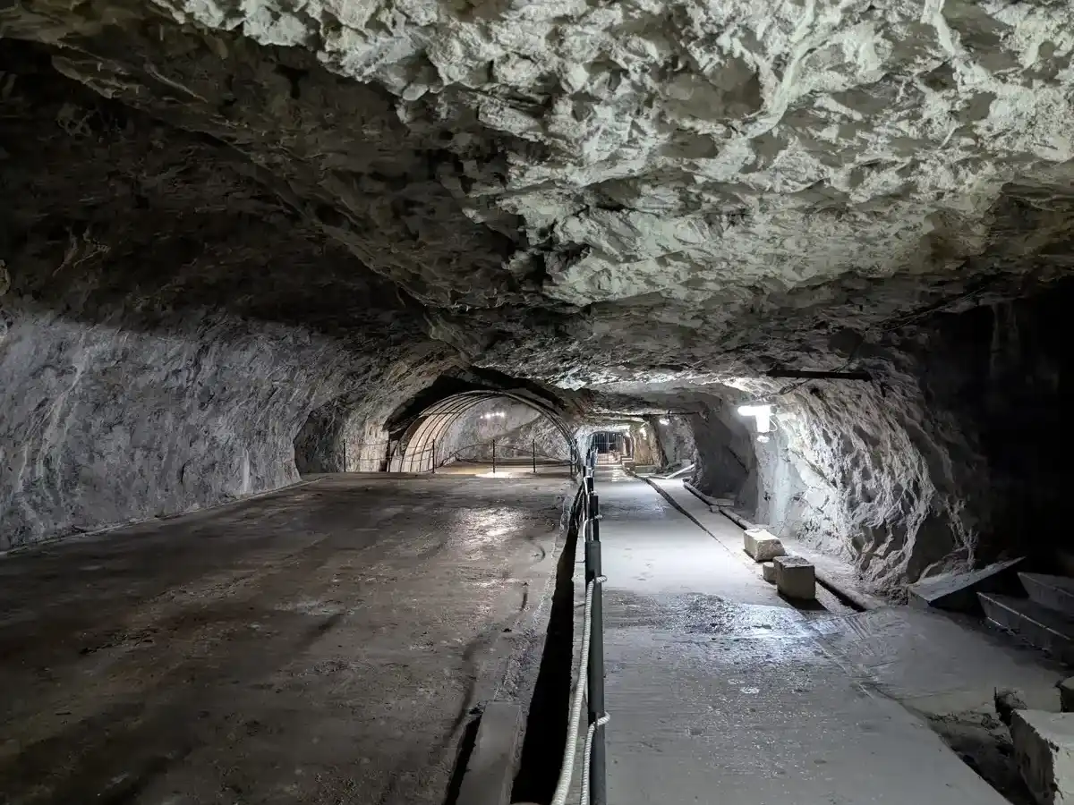 gibraltar-unique-site-gibraltars-underground-wwii-tunnels