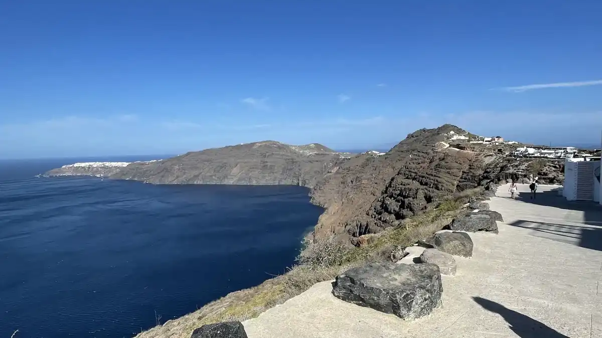 greece-hike-santorini-caldera-trail