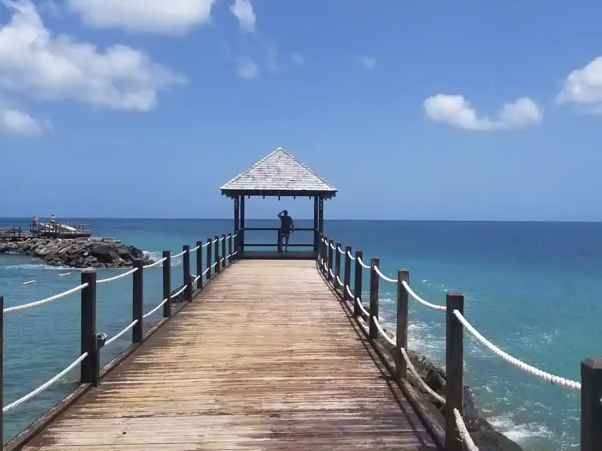 grenada-beach-pink-gin-beach
