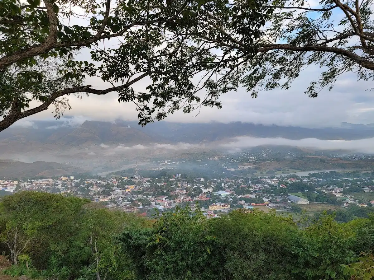 guatemala-hike-el-mirador-trek