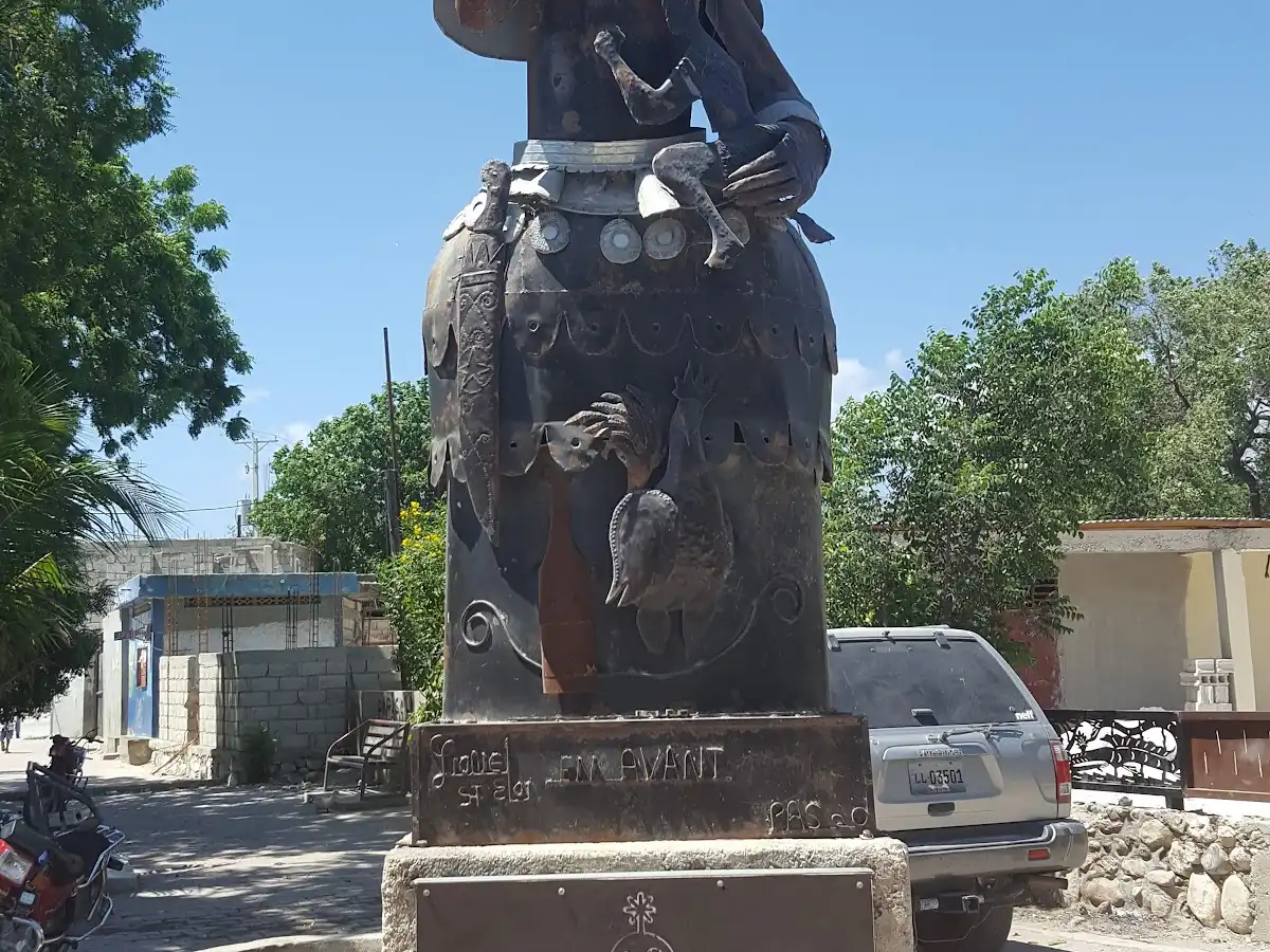 haiti-attraction-artisan-village-of-noailles