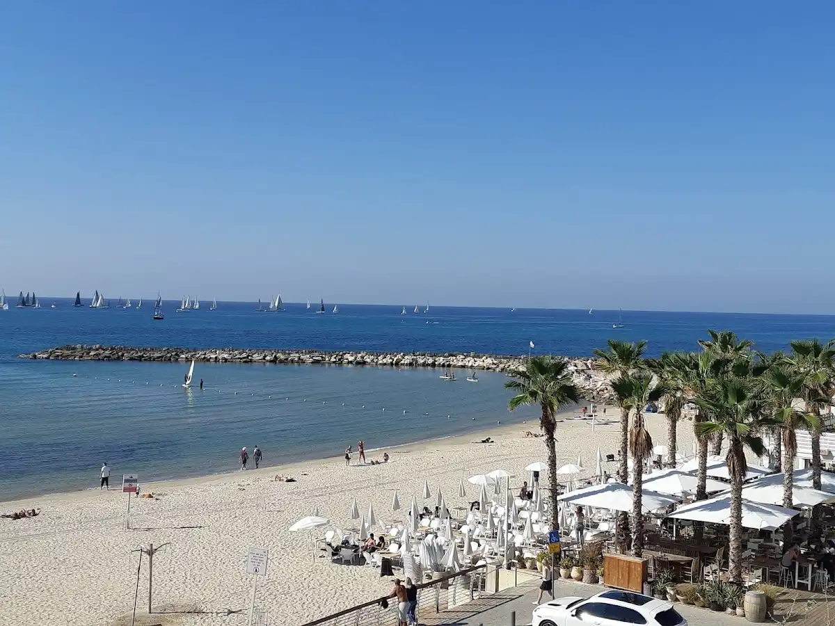 israel-beach-hilton-beach