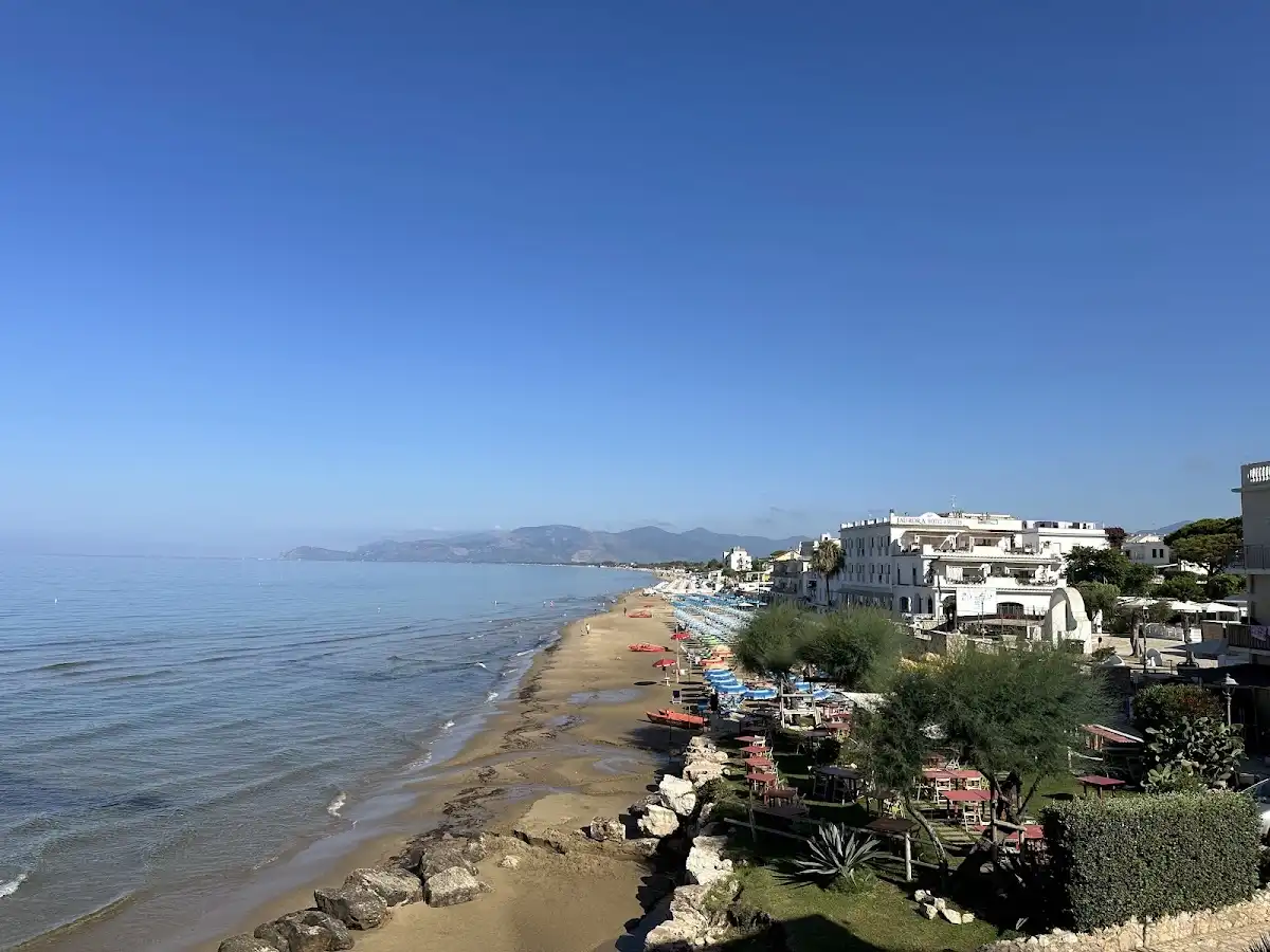 italy-beach-sperlonga