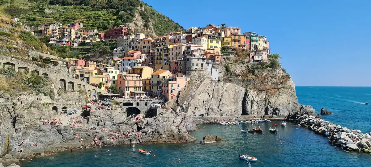 italy-city-manarola