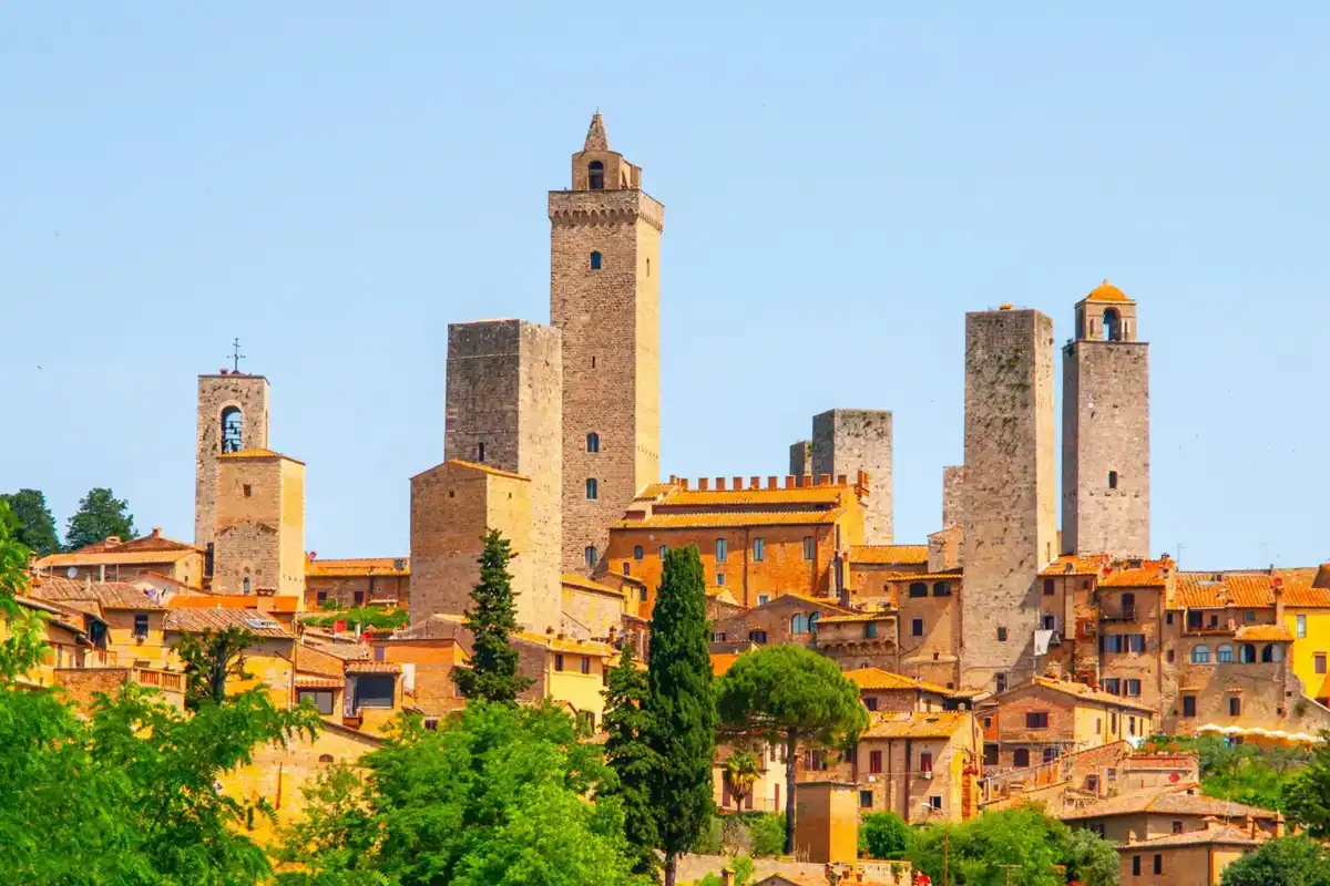 italy-city-san-gimignano