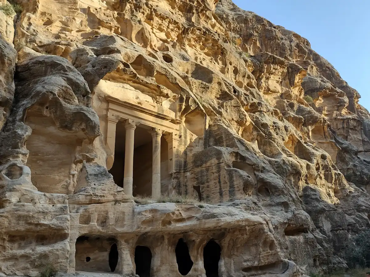 jordan-unique-site-little-petra