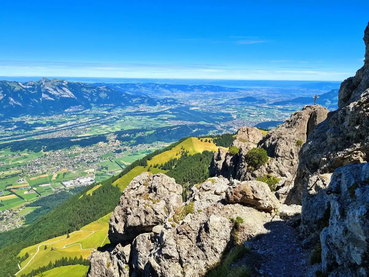 liechtenstein-hike-three-sisters-trail