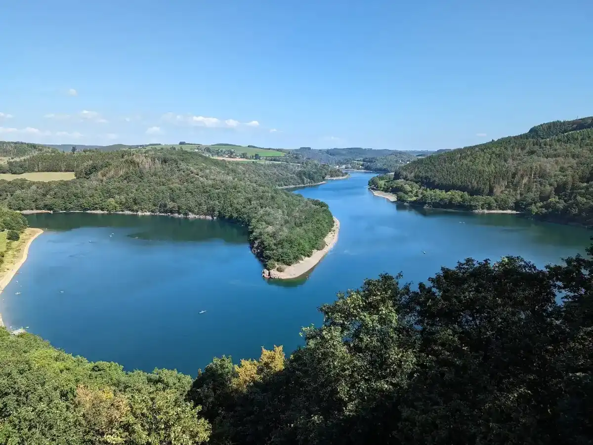 luxembourg-hike-upper-sure-lake-circuit