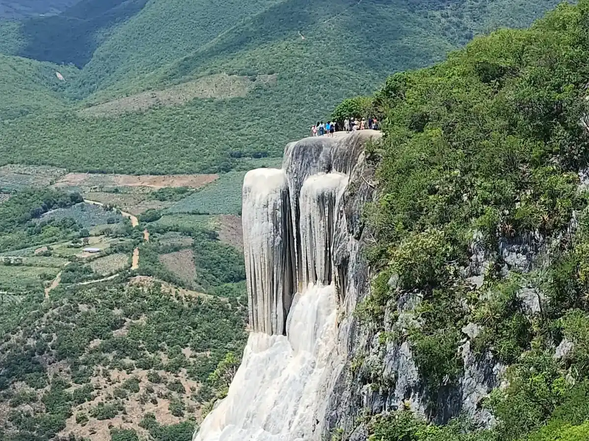 mexico-hike-hierve-el-agua