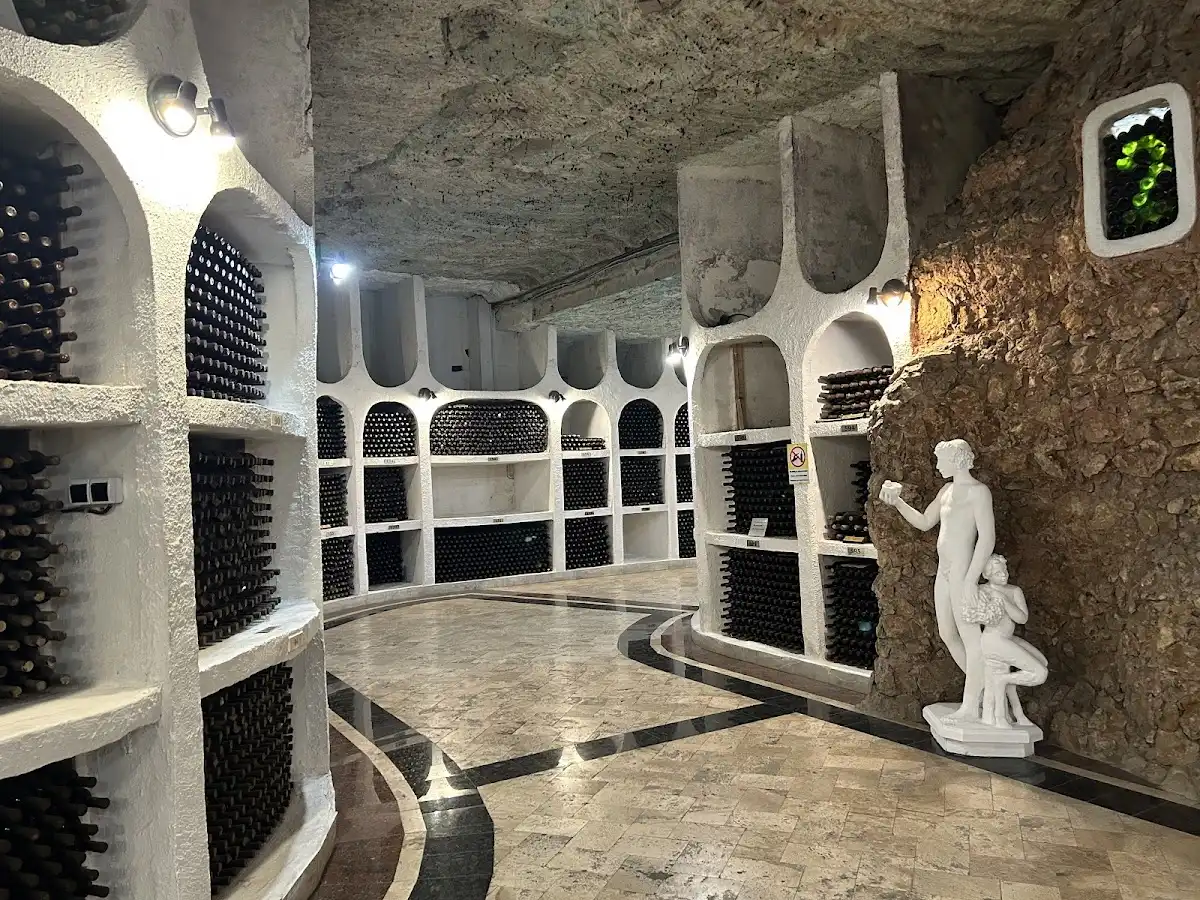 moldova-attraction-cricova-winery-underground-city