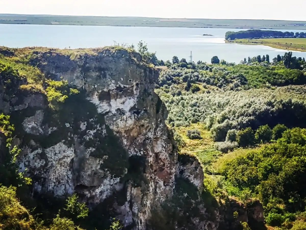 moldova-hike-defileul-duruitoarea-veche