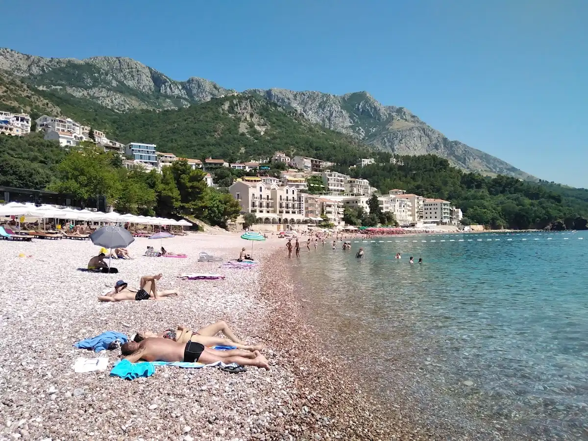 montenegro-beach-sveti-stefan v1