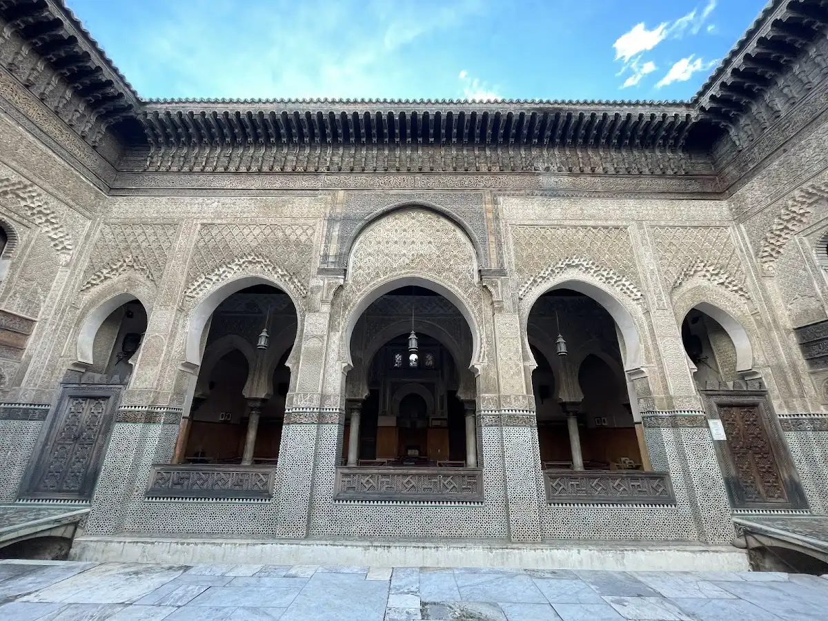 morocco-attraction-bou-inania-madrasa