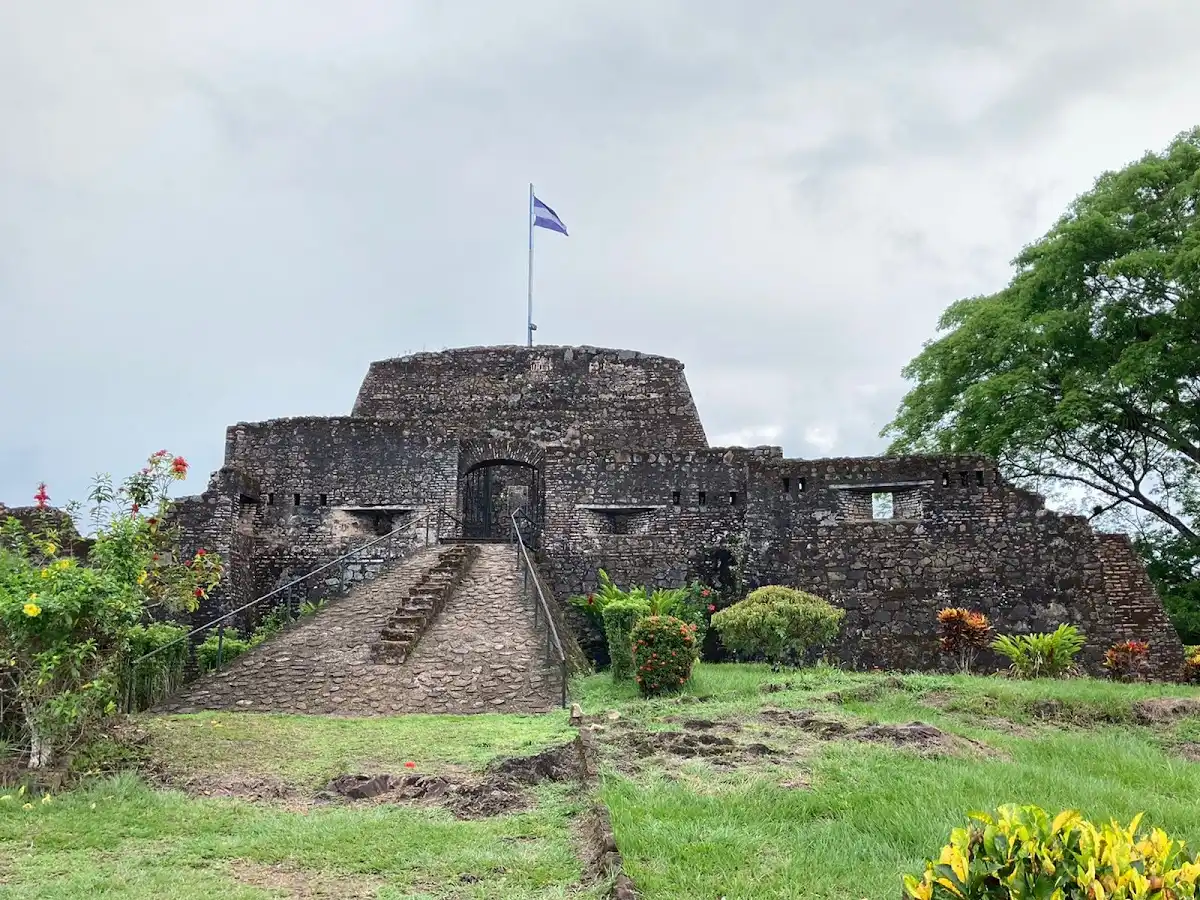 nicaragua-city-el-castillo v1
