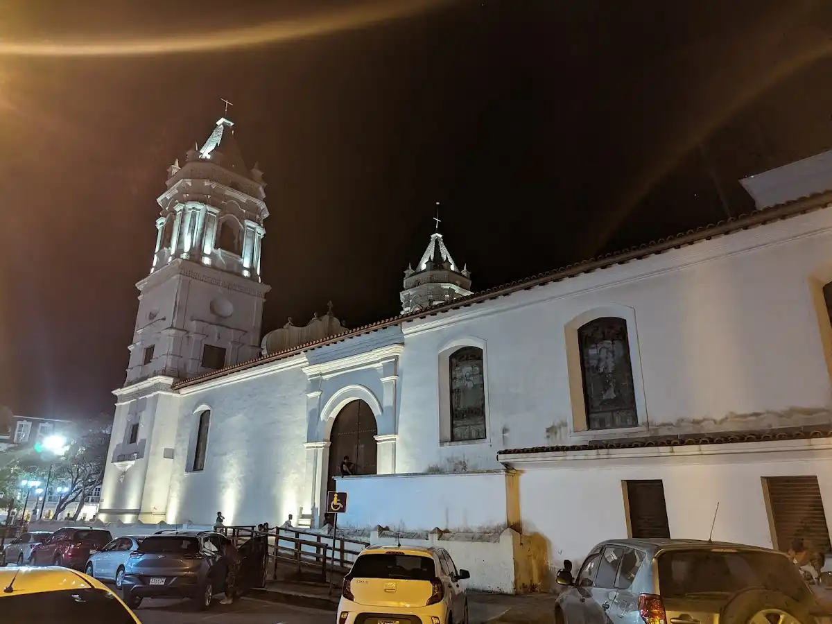 panama-attraction-metropolitan-cathedral-of-panama