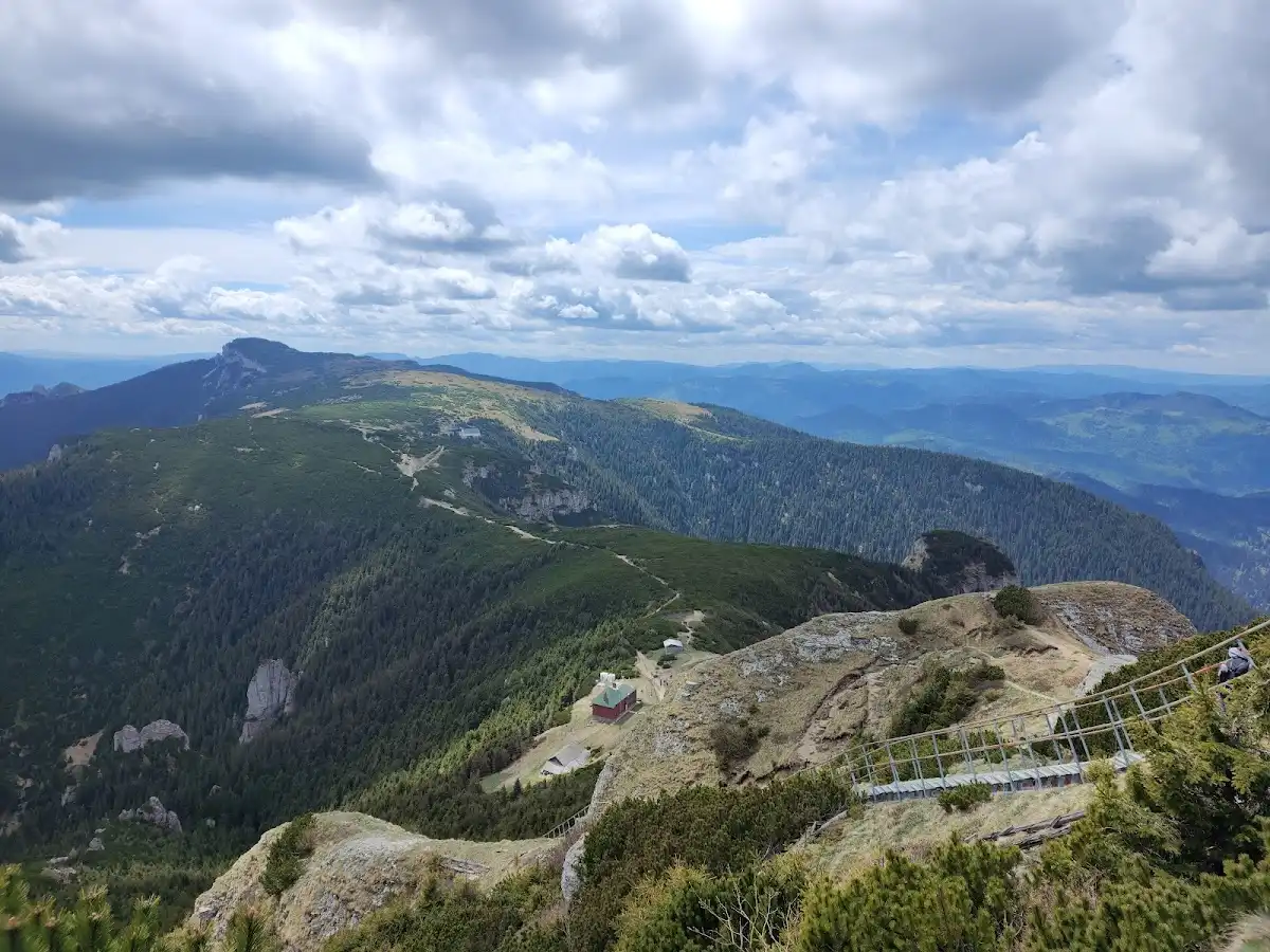 romania-hike-ceahlau-massif