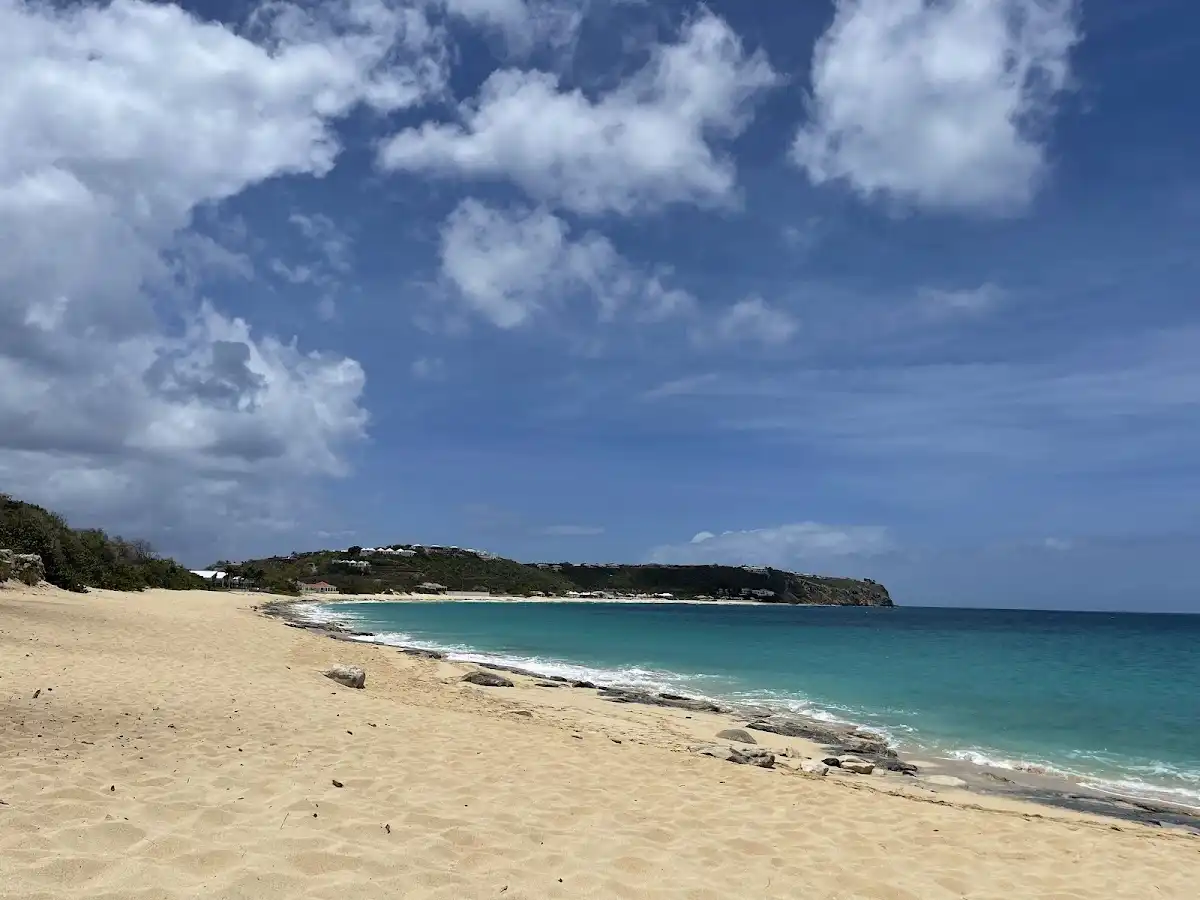 saint-martin-beach-baie-rouge