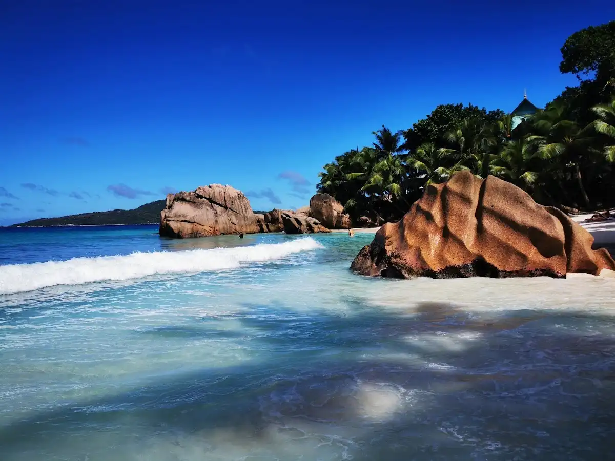 seychelles-beach-anse-patates v1