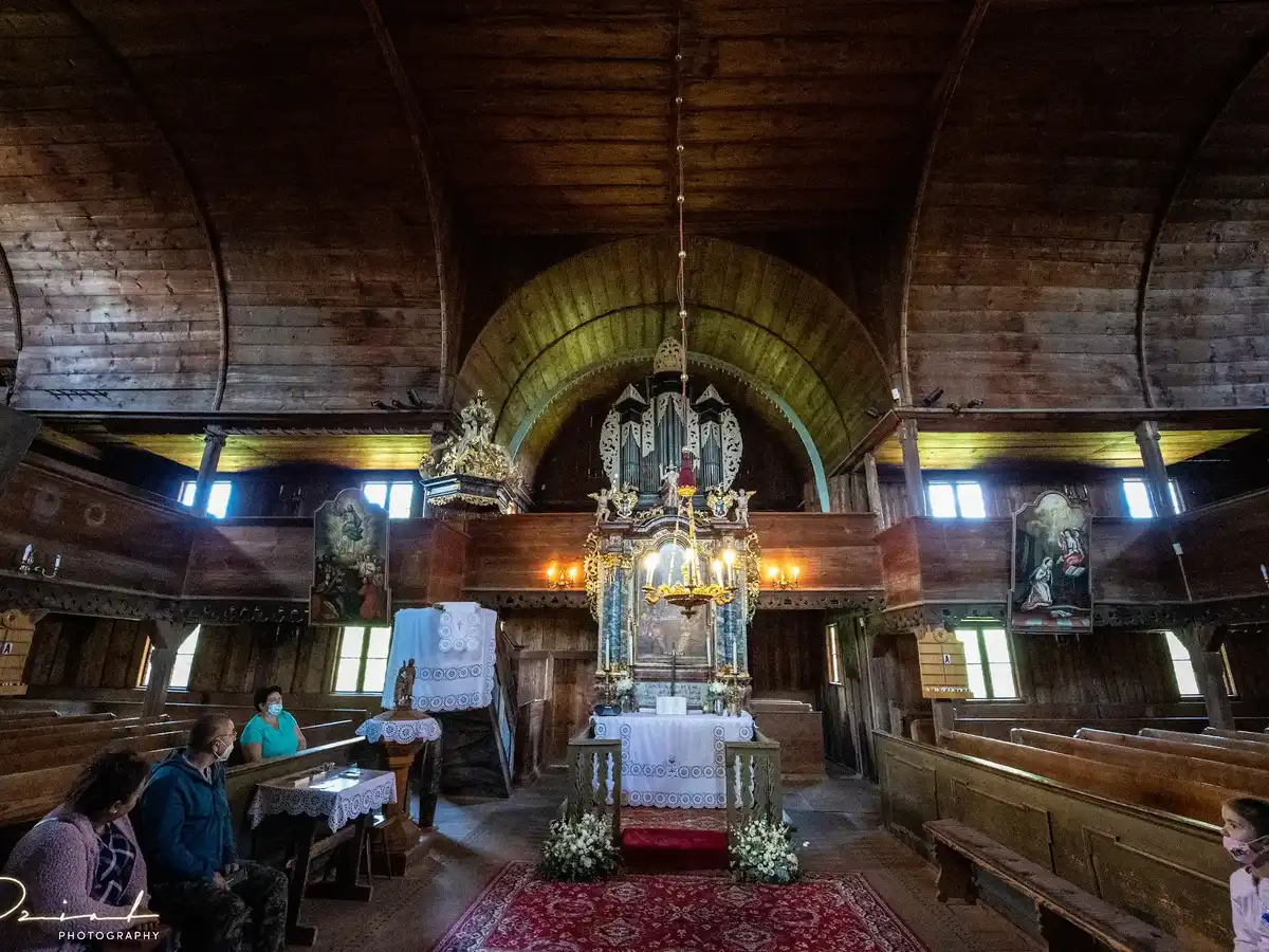 slovakia-unique-site-hronsek-wooden-church