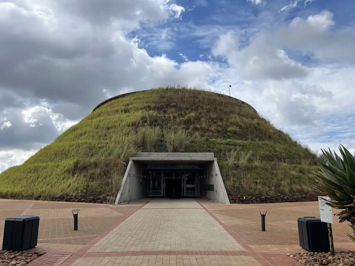south-africa-attraction-maropeng