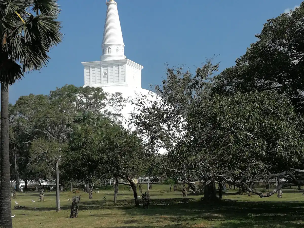 sri-lanka-city-anuradhapura