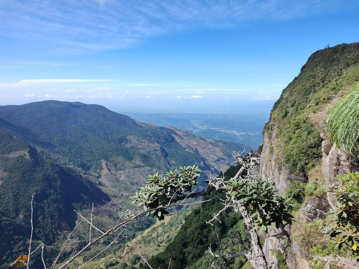 sri-lanka-national-park-horton-plains-national-park