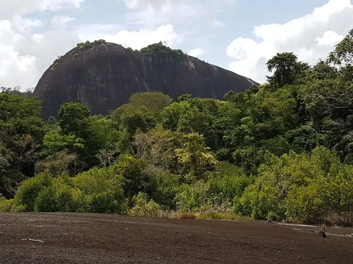 suriname-hike-voltzberg