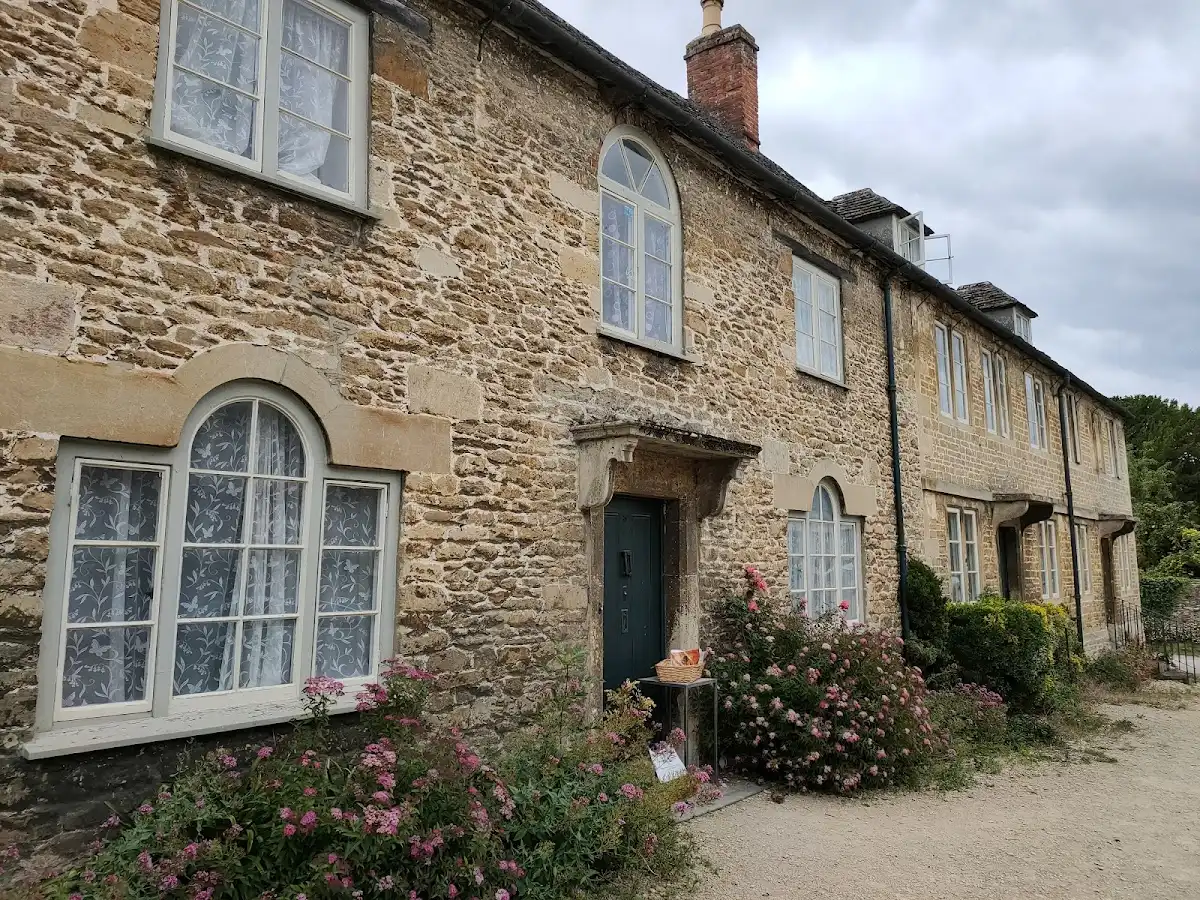 united-kingdom-city-lacock