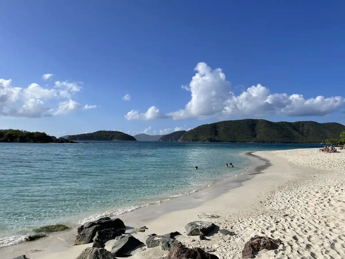 united-states-virgin-islands-beach-cinnamon-bay